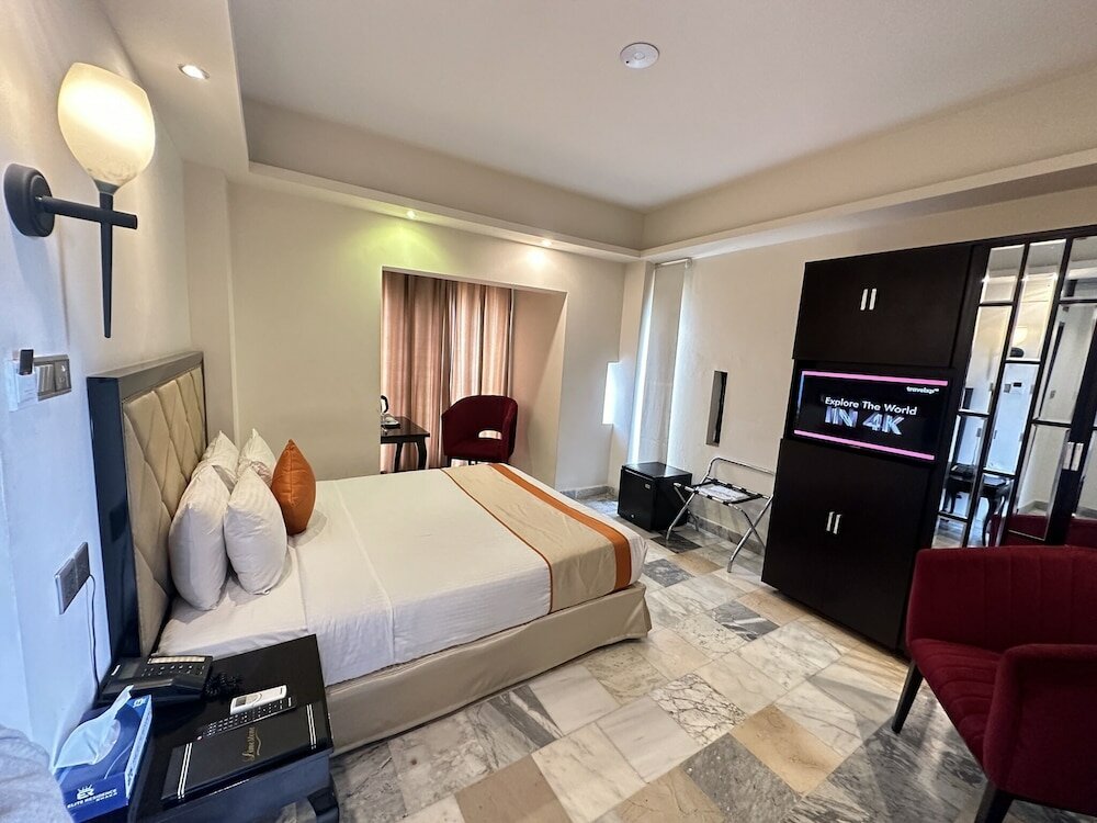 Фото The Elite Residence Dhaka