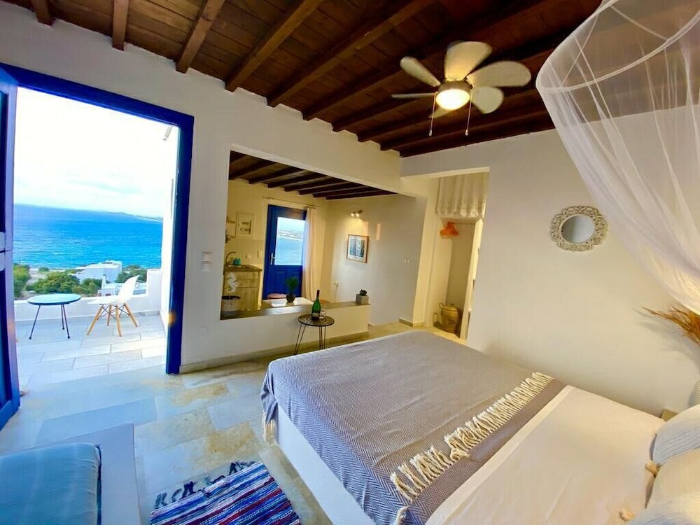 Фото Azure Blue Studios