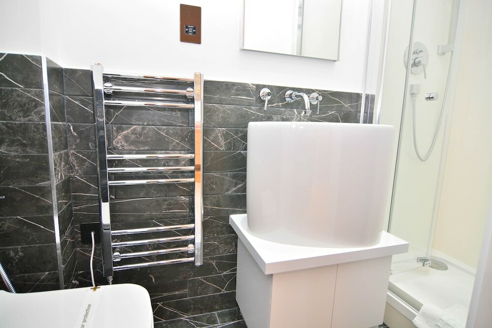 Фото Macarena Wharf Apartments