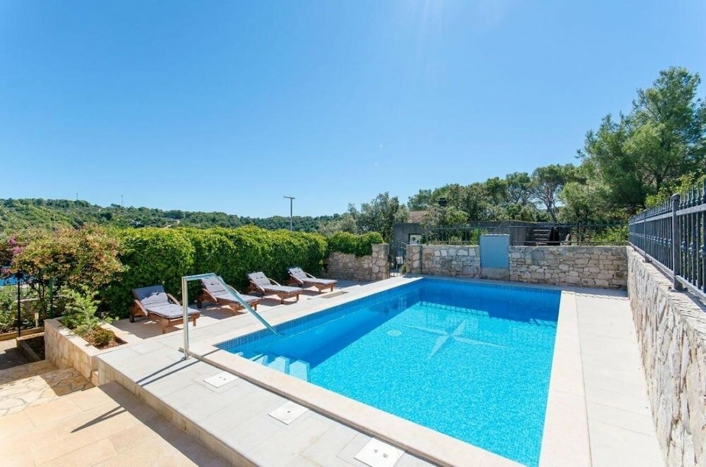 Фото Lucija - Apartment With Pool - A1