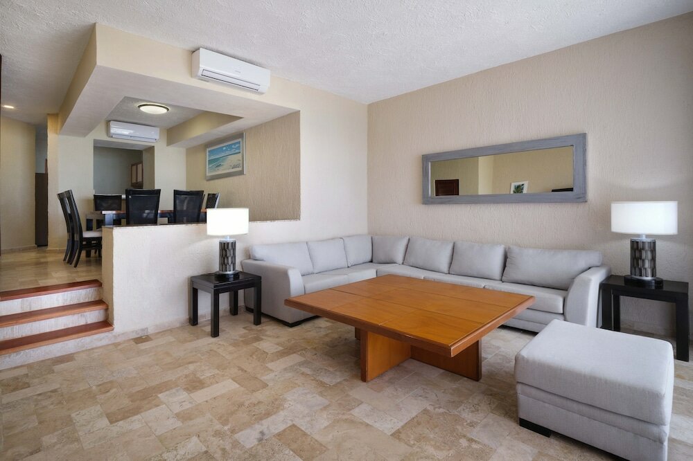Фото Family 3 Bedroom Ocean Villa by Wyndham Grand Cancun