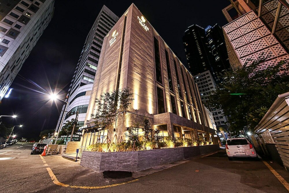 Фото Haeundae Thevan Hotel