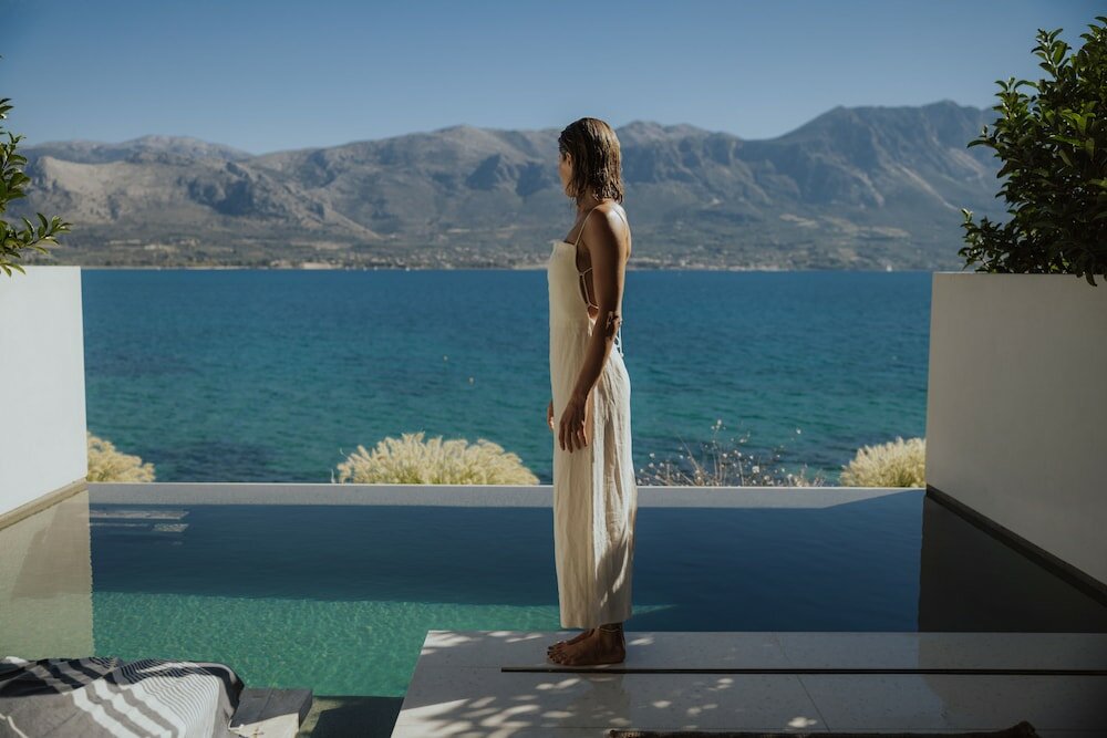 Фото Amethyst Selene Paleros