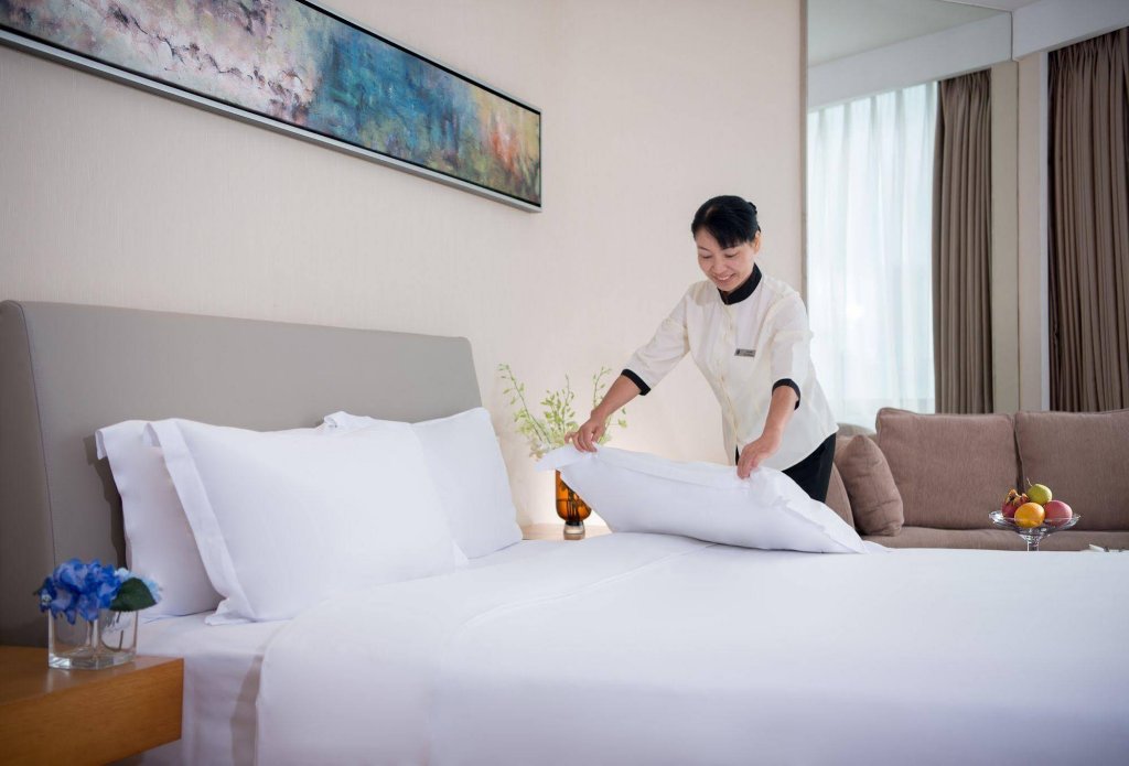 Фото Huaqiang Plaza Hotel Shenzhen