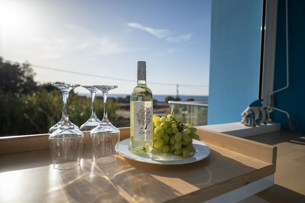 Фото Seabreeze Villa - with Jacuzzi & heated pool