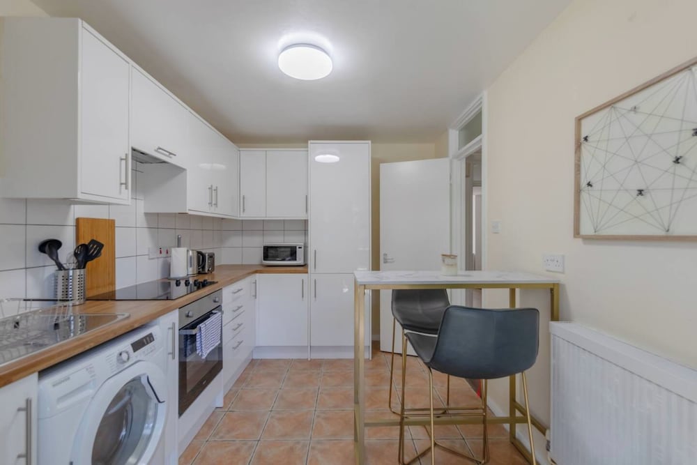 Фото Cosy & Centrally Located 1bd Flat - Kennington!