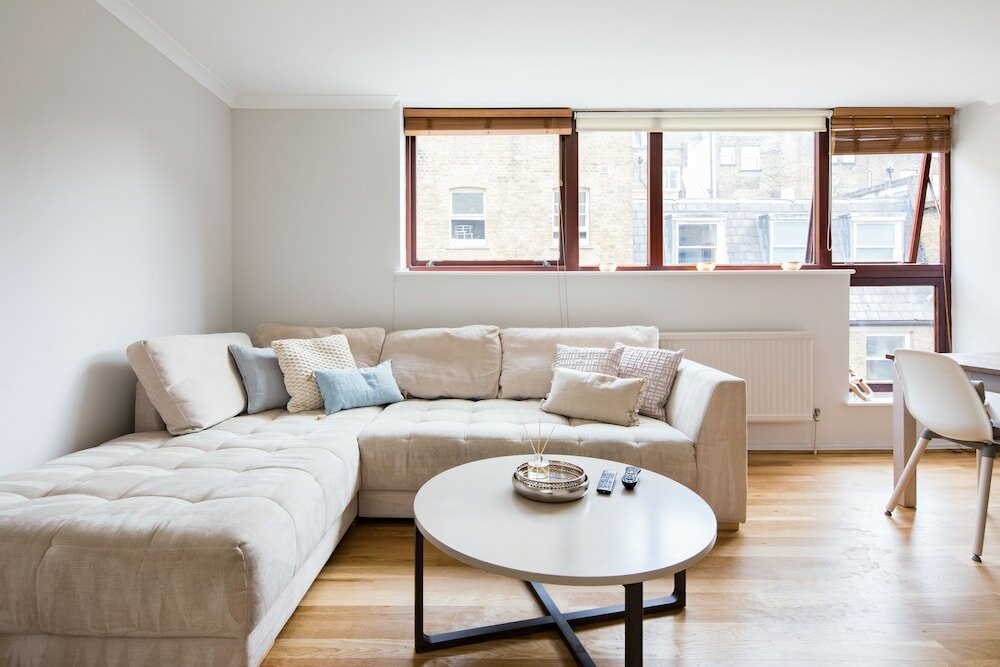 Фото Richardsons Mews by Lime Street