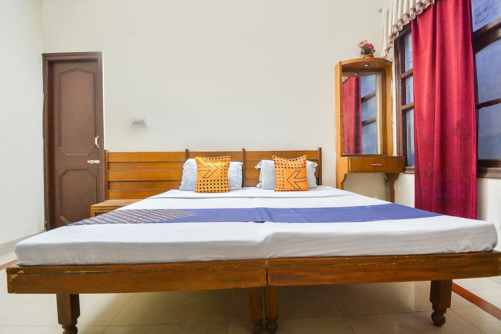 Фото Spot On 38670 Hotel Diamond