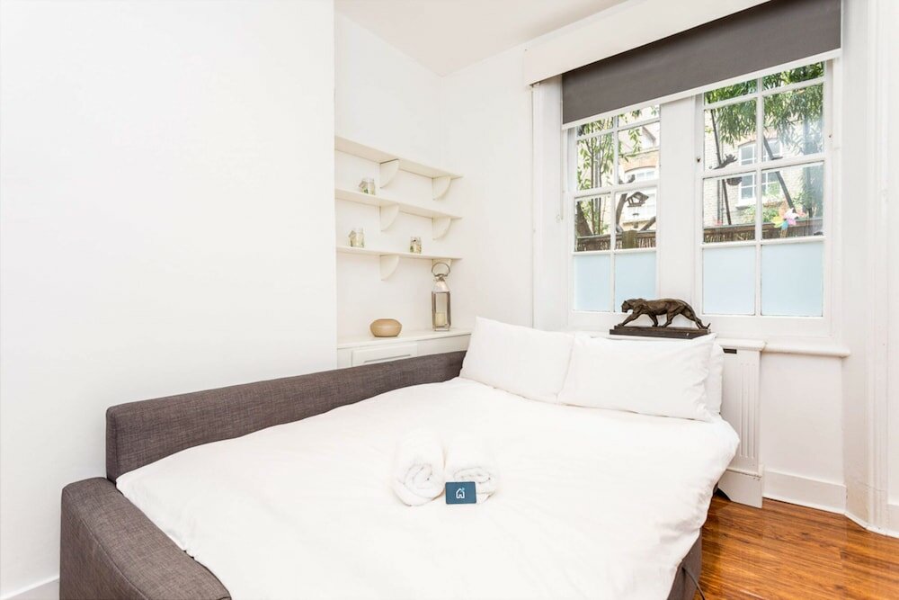 Фото Bright Warwick Chambers Apartment