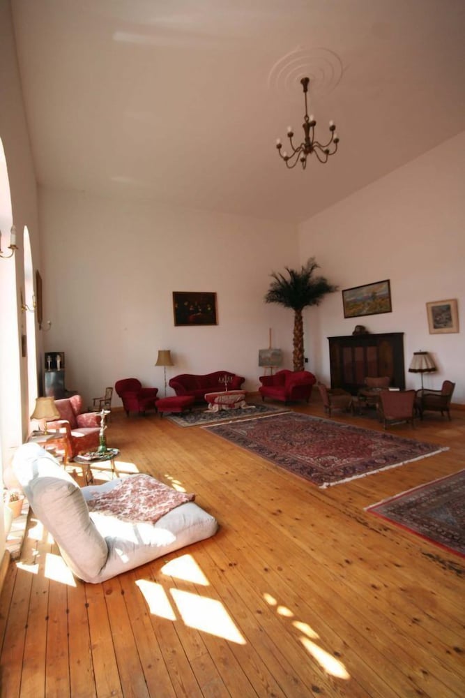 Фото Cour De Berlin