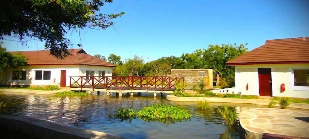 Фото HillPark Hotel - Tiwi Beach