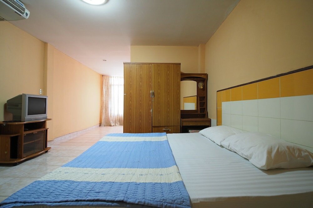 Фото Oyo 1004 Naklua Mansion