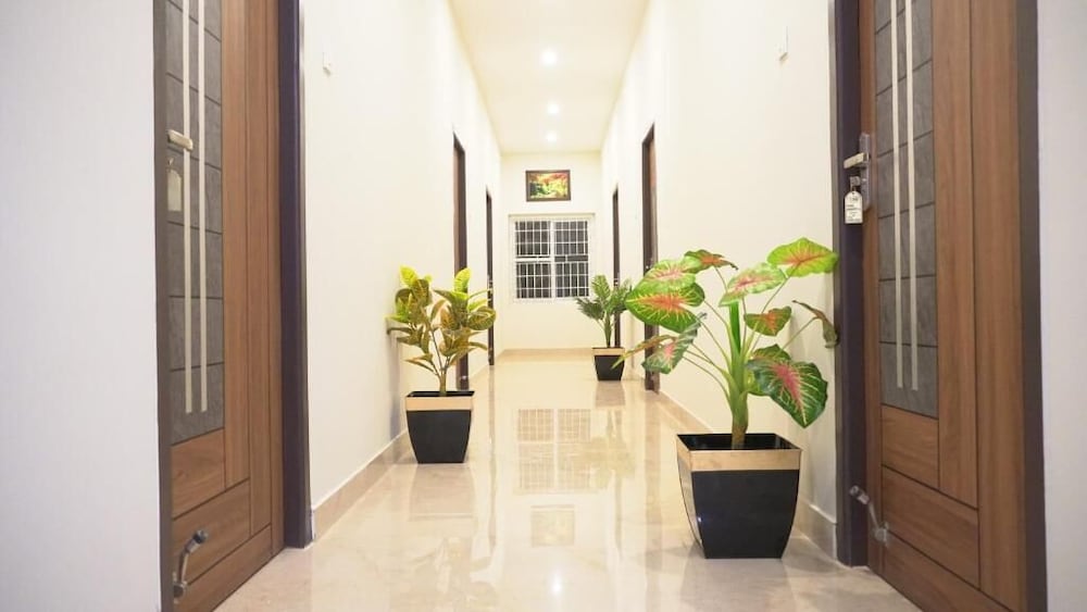 Фото Hotel Akshith Inn
