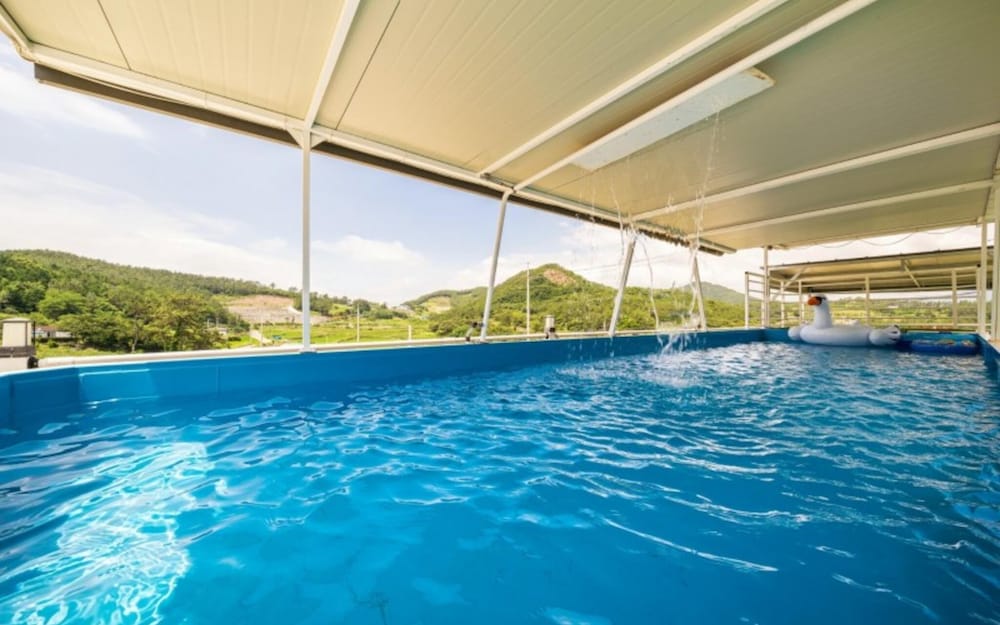 Фото Yeosu Little Forest Pension