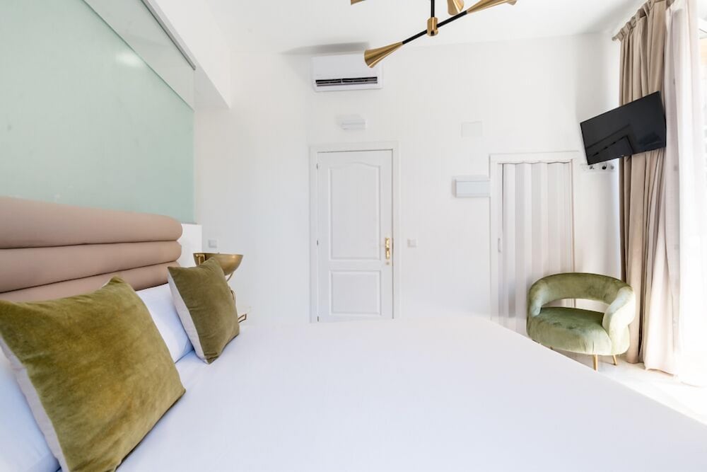 Фото Hostal Roomsole