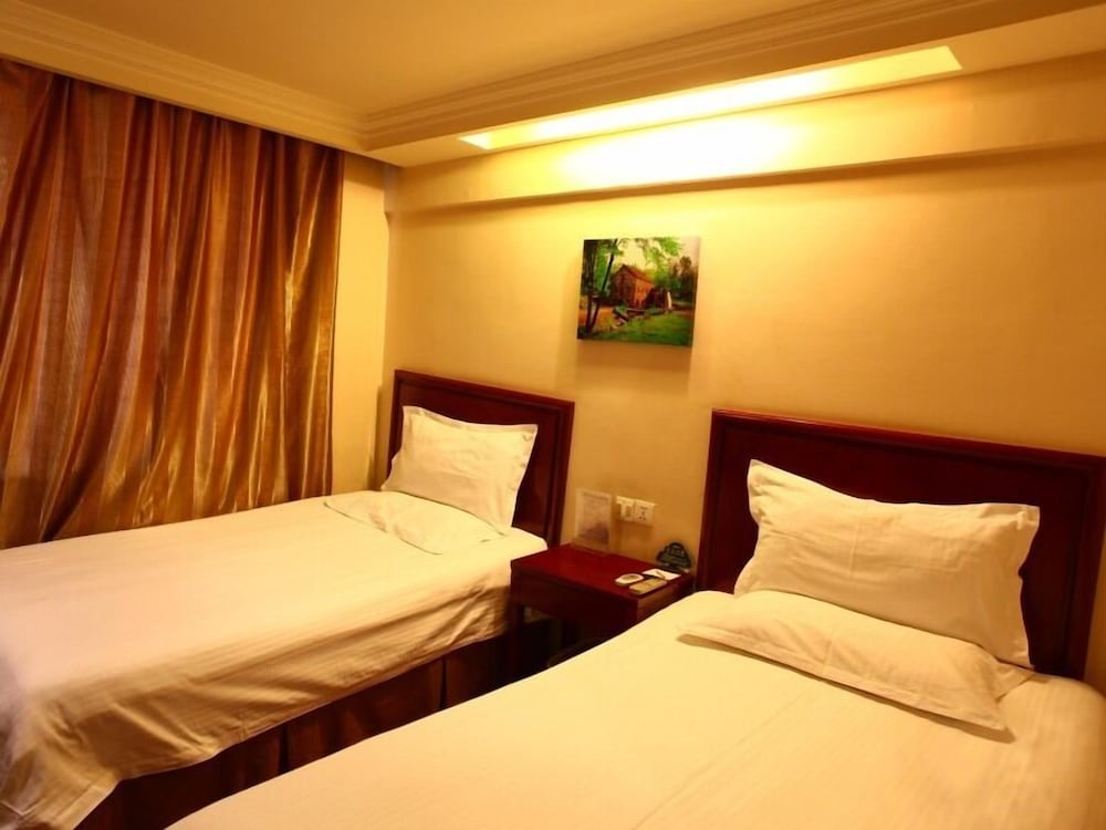 Фото GreenTree Inn Haerbin Railyway Station Express Hotel