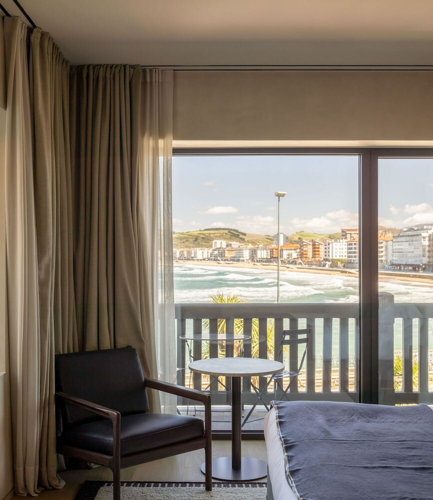 Фото Hotel Ur Bare