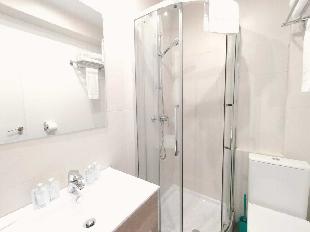 Фото Hostal Gonzala by gaiarooms