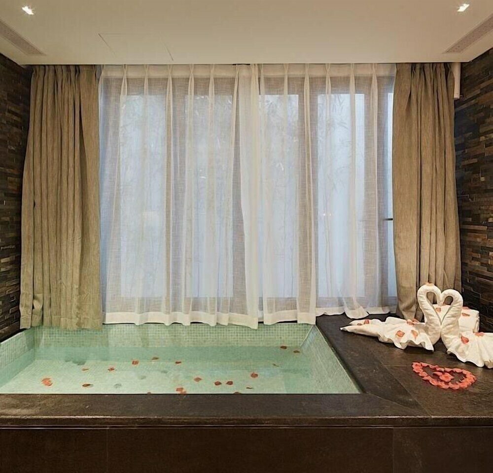 Фото Sanfang Qixiang Shuxiang Wenru Hotel