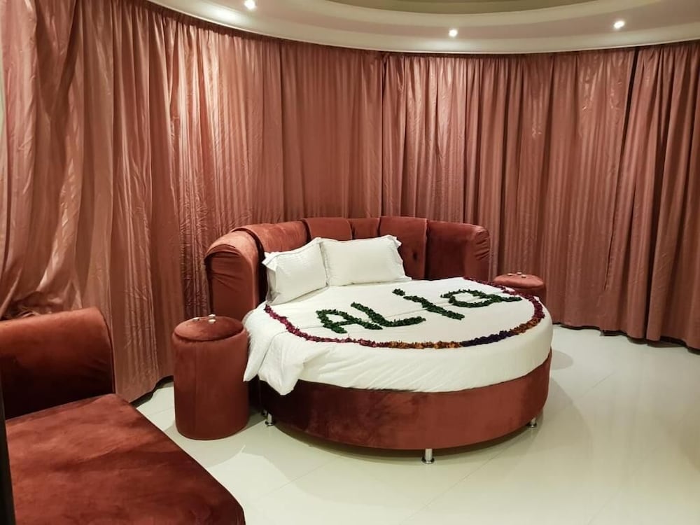 Фото Methaq Hotel Suites