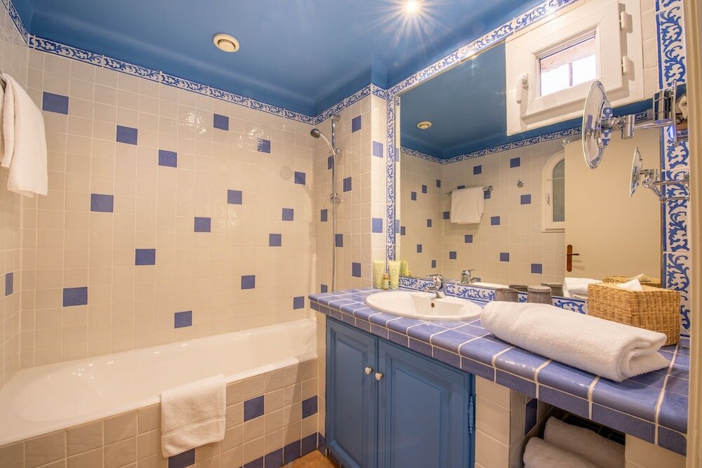 Фото Hotel Lou Cagnard