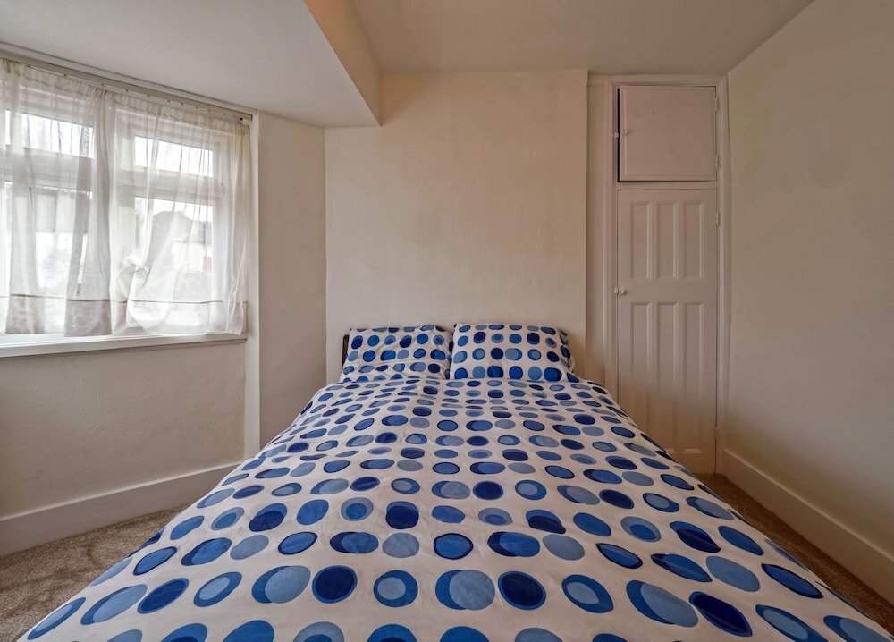 Фото 2 Bedroom Apt in Residential Locality