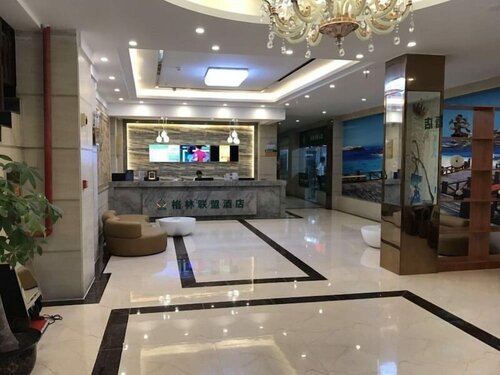 Гостиница GreenTree Alliance Sanya Jiyang District Yalongwan Road Hotel