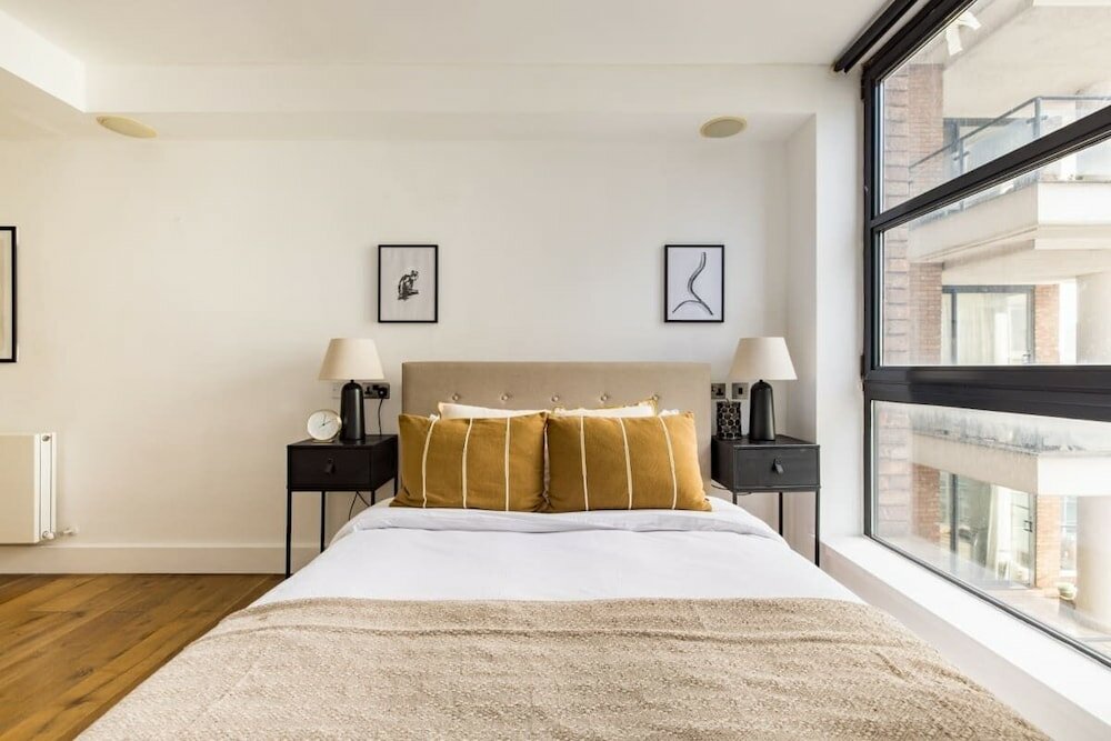 Фото The River Thames View - Stunning 2bdr Flat With Study Room + Balcony