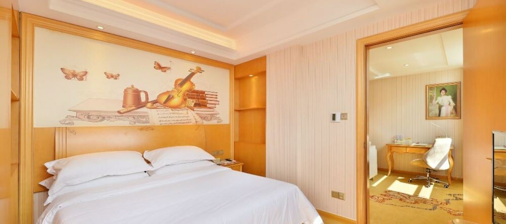 Фото Vienna Hotel Shenzhen - FuYong Metro Station Branch