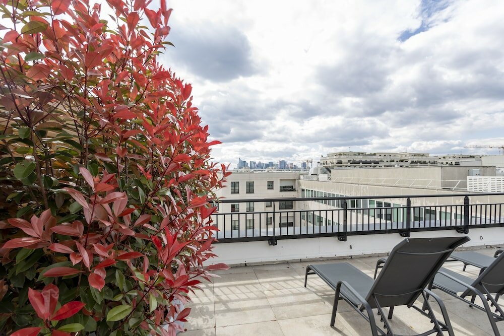 Фото Nemea Apparthotel Paris Levallois