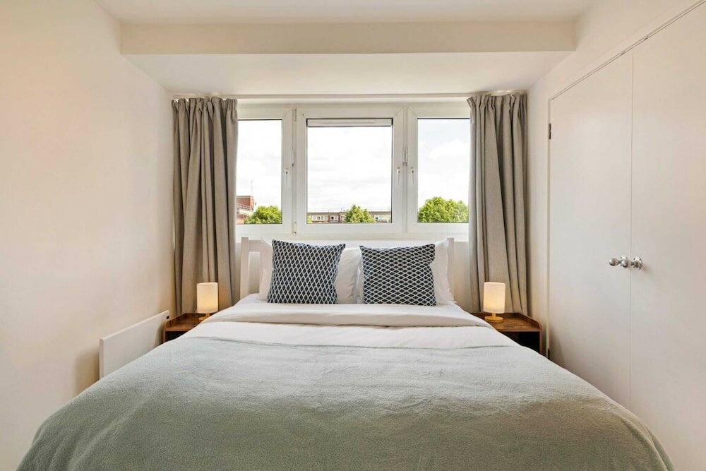 Фото Stunning 1 Bedroom Apartment in Battersea