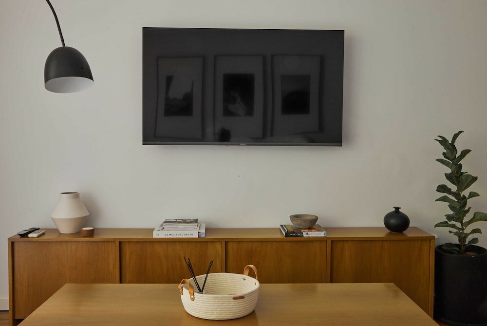 Фото Charming 1 Bedroom apartment