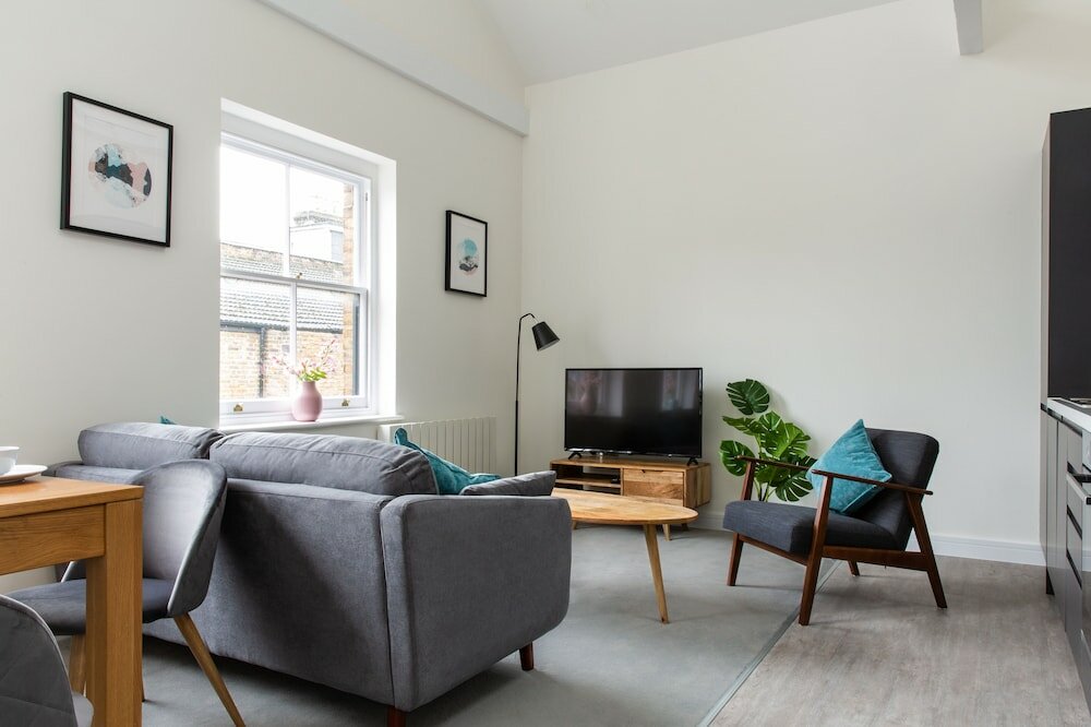 Фото Queens Park by Flying Butler Apartments