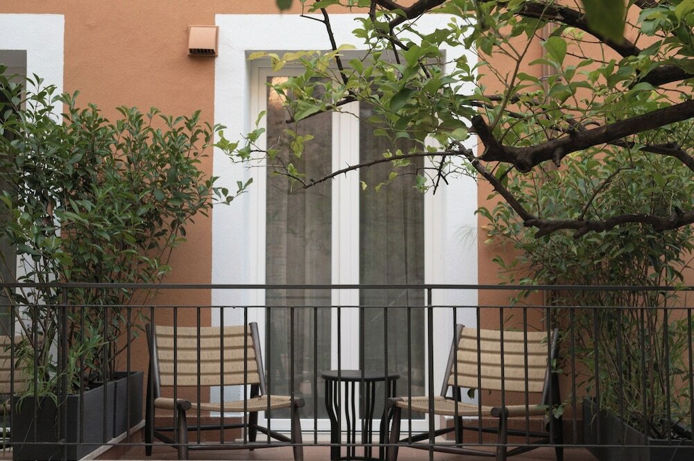 Фото The Sanctuary Urban Retreat