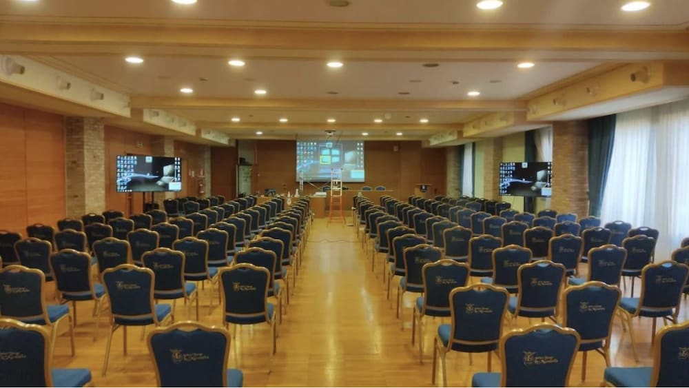 Фото Bes Hotel La Muratella