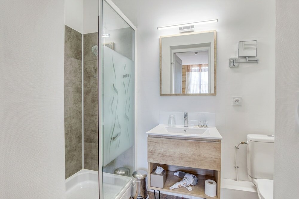 Фото Hotel des Voyageurs