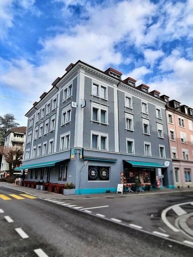 Фото отеля 3