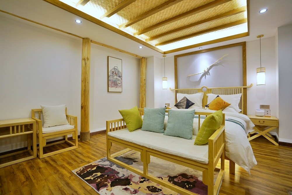 Фото Yuexijiang Boutique Holiday Hotel