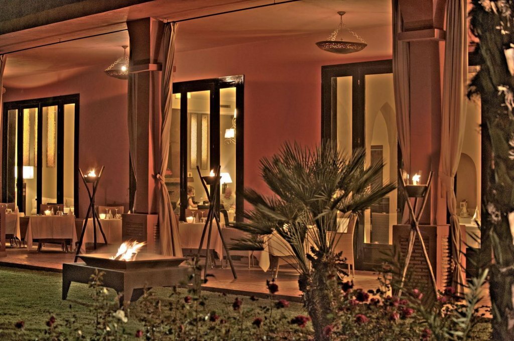 Фото Domaine Des Remparts Hotel & SPA