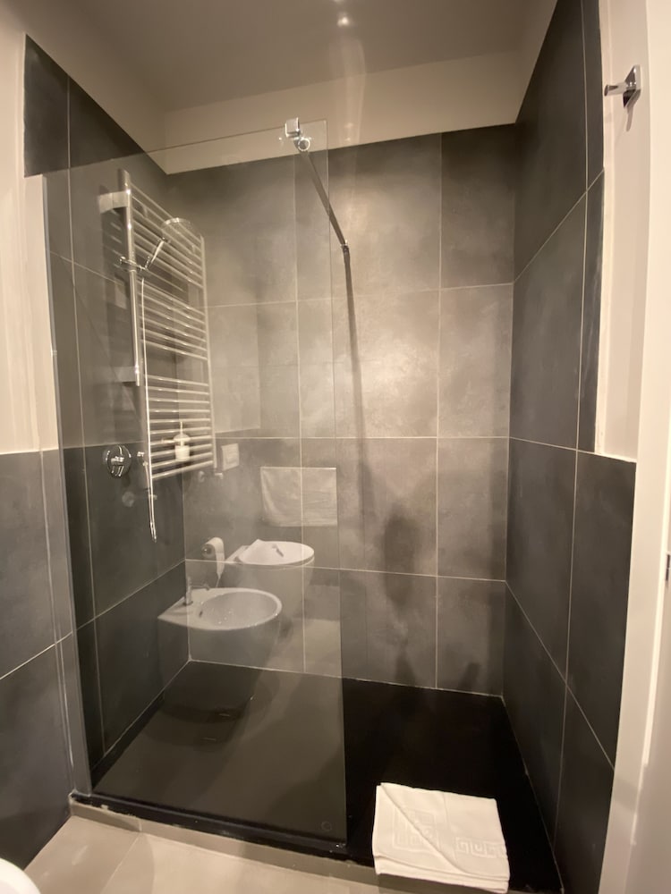 Фото Soha Piazza di Spagna Boutique