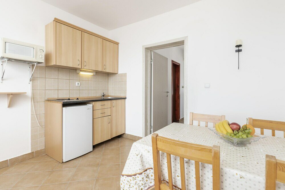 Фото Crystal Sky Apartments