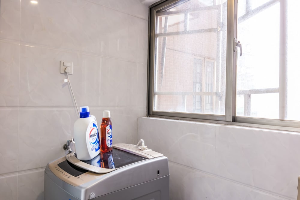 Фото Locals Boutique Apartment Qianshan No. 6