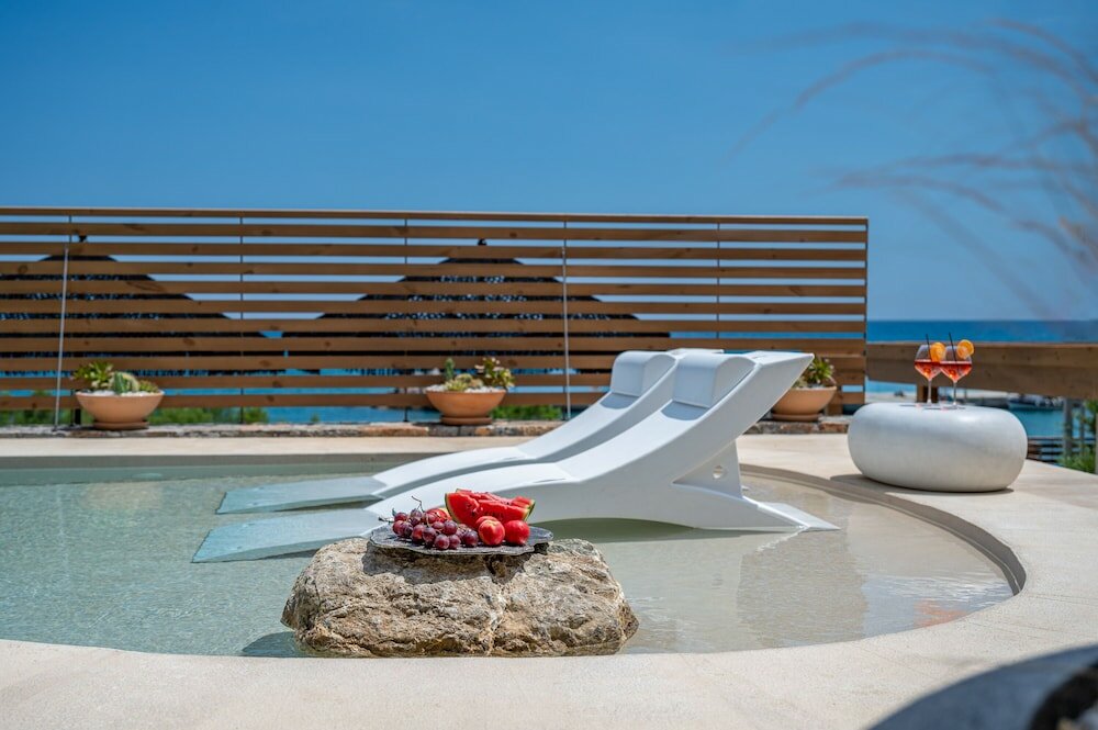 Фото Mneme Suites & Villas