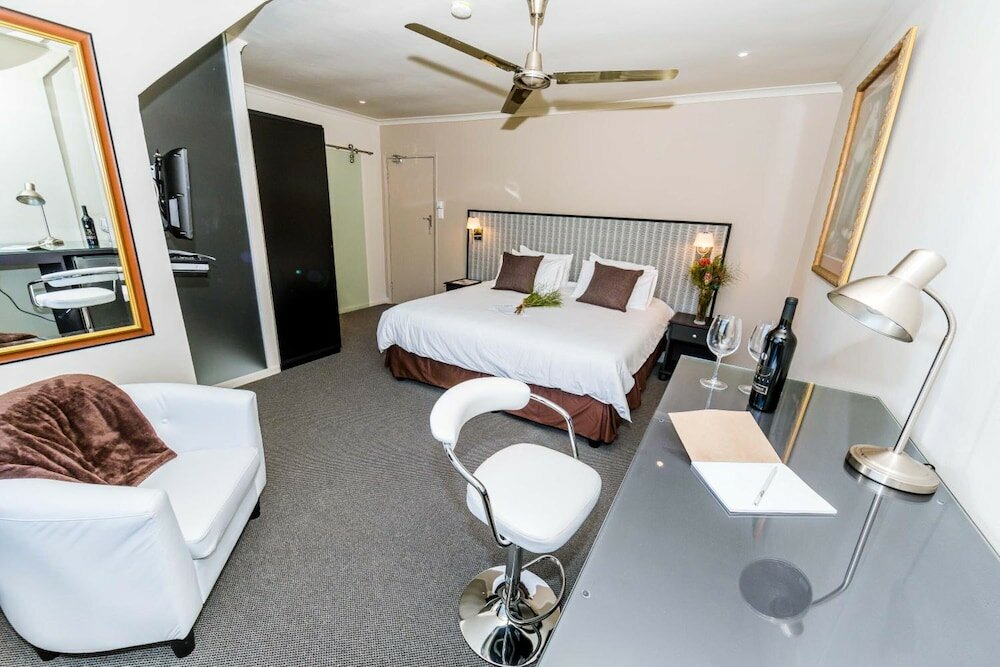 Фото Le Petit Chateau