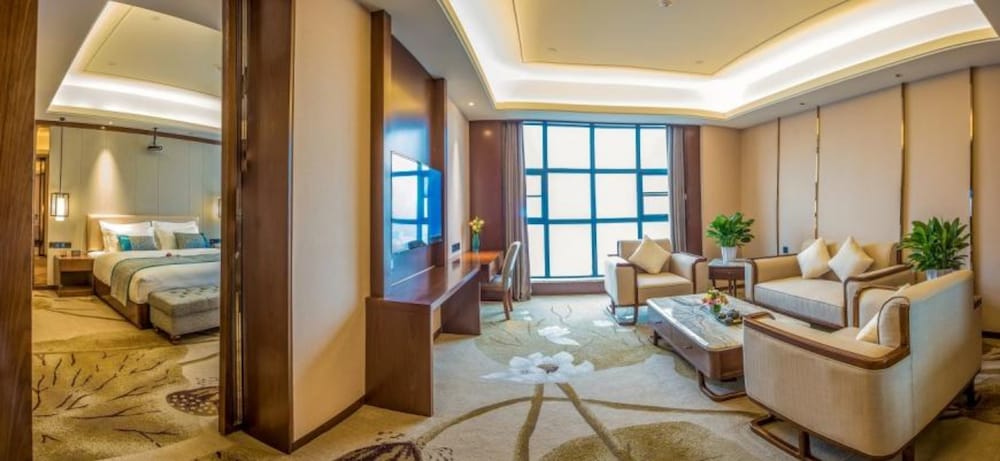 Фото Changsha Hualiang Huatian Holiday Hotel