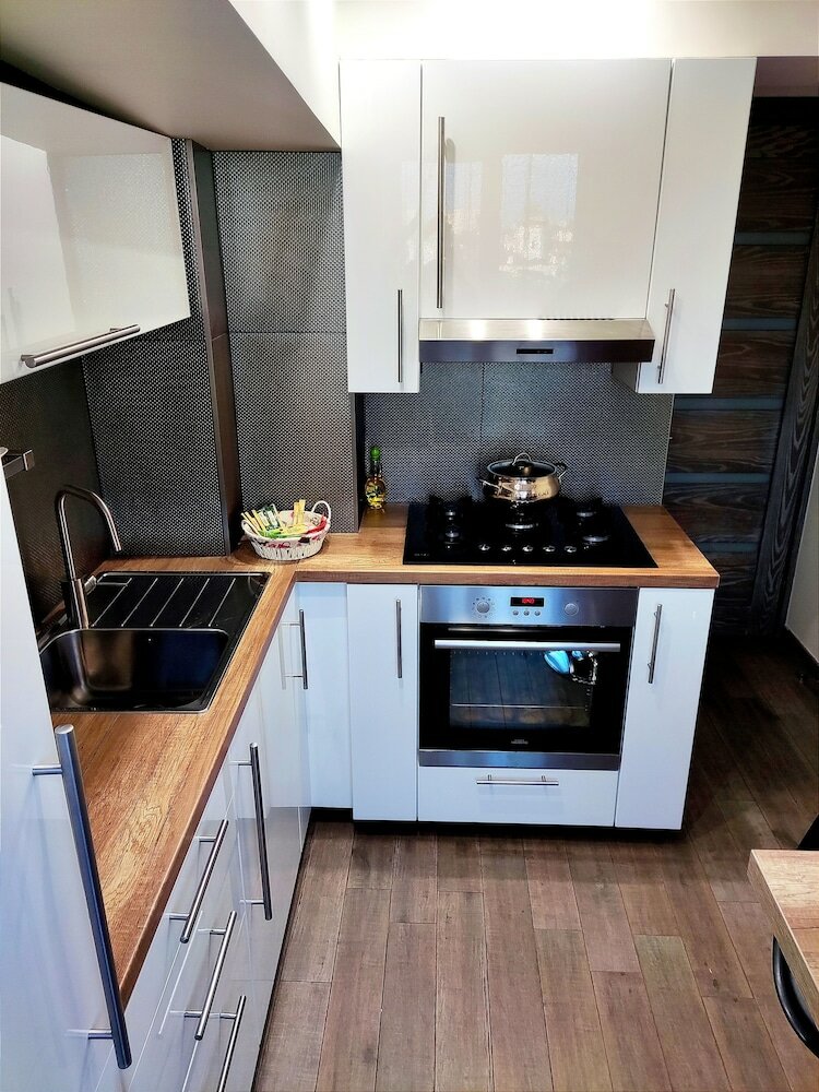 Фото 2Br&Living Center City Chisinau