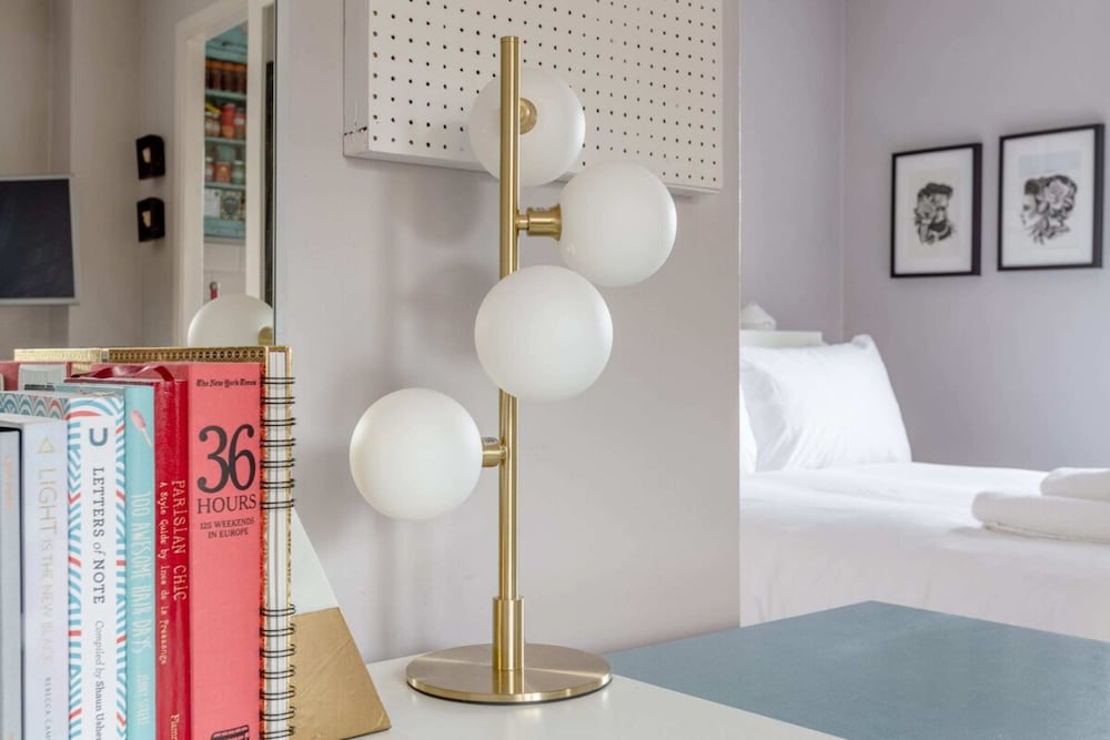 Фото Chic and Cosy 1 Bed Flat in Nw-london