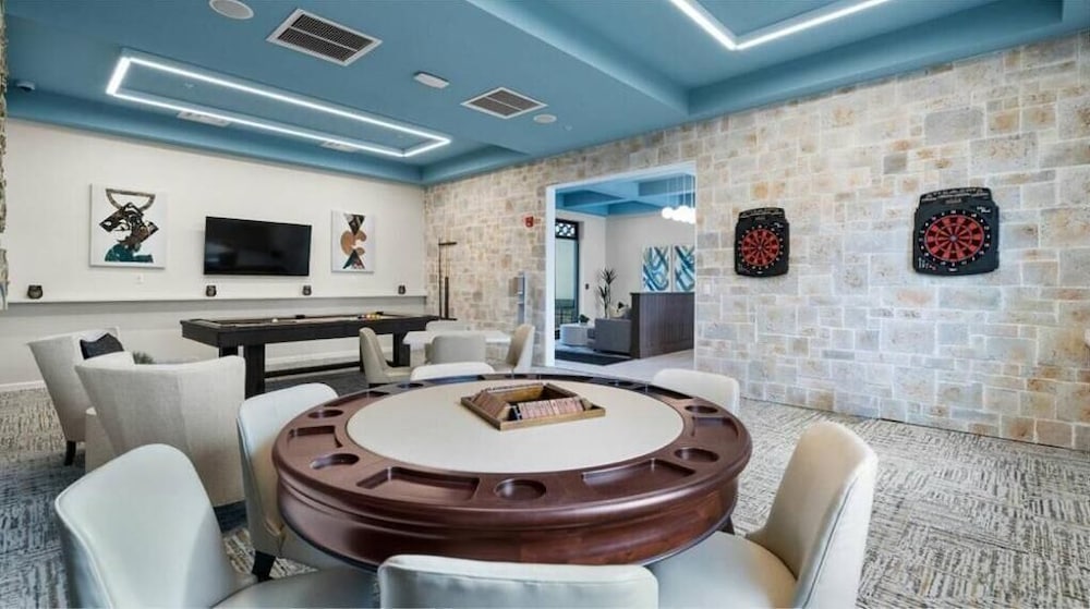 Фото 4200 Paragraph Drive