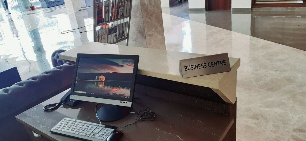 Фото Ramada by Wyndham Aligarh Gt Road