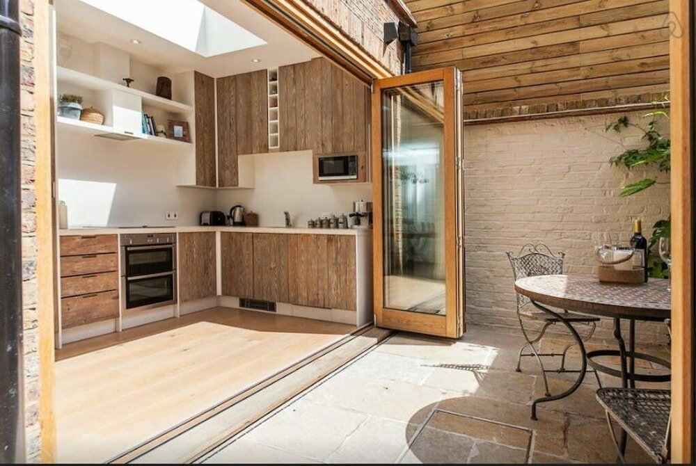 Фото Retreat to a Stylish Flat in Chelsea